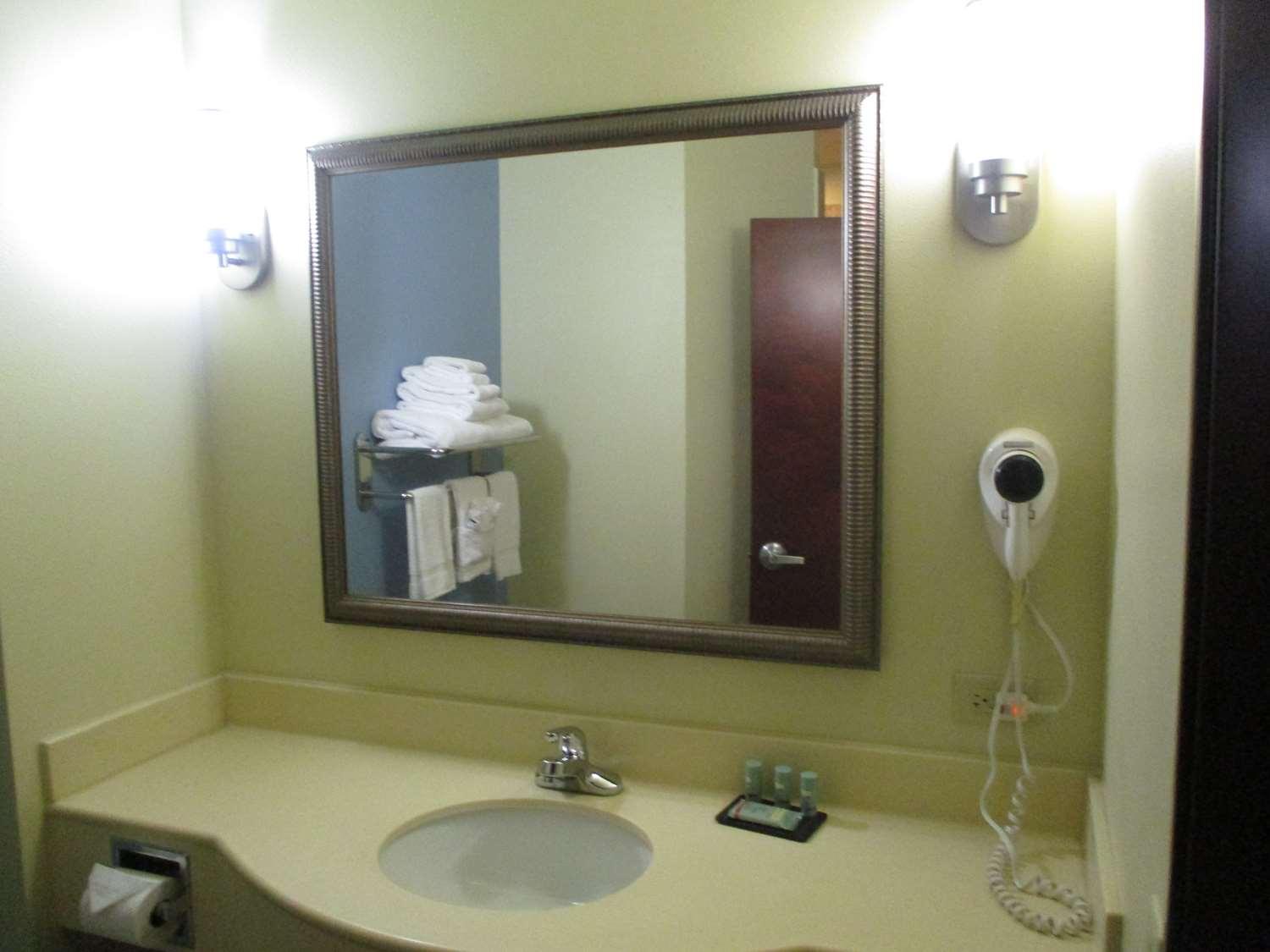 Best Western Coffeyville Central Business District Inn And Suites エクステリア 写真
