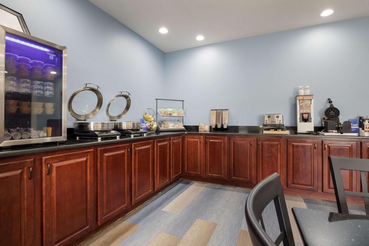 Best Western Coffeyville Central Business District Inn And Suites エクステリア 写真