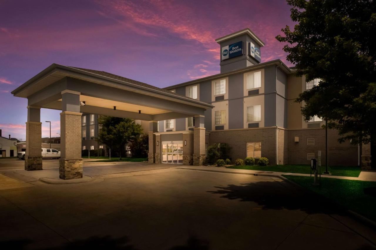 Best Western Coffeyville Central Business District Inn And Suites エクステリア 写真