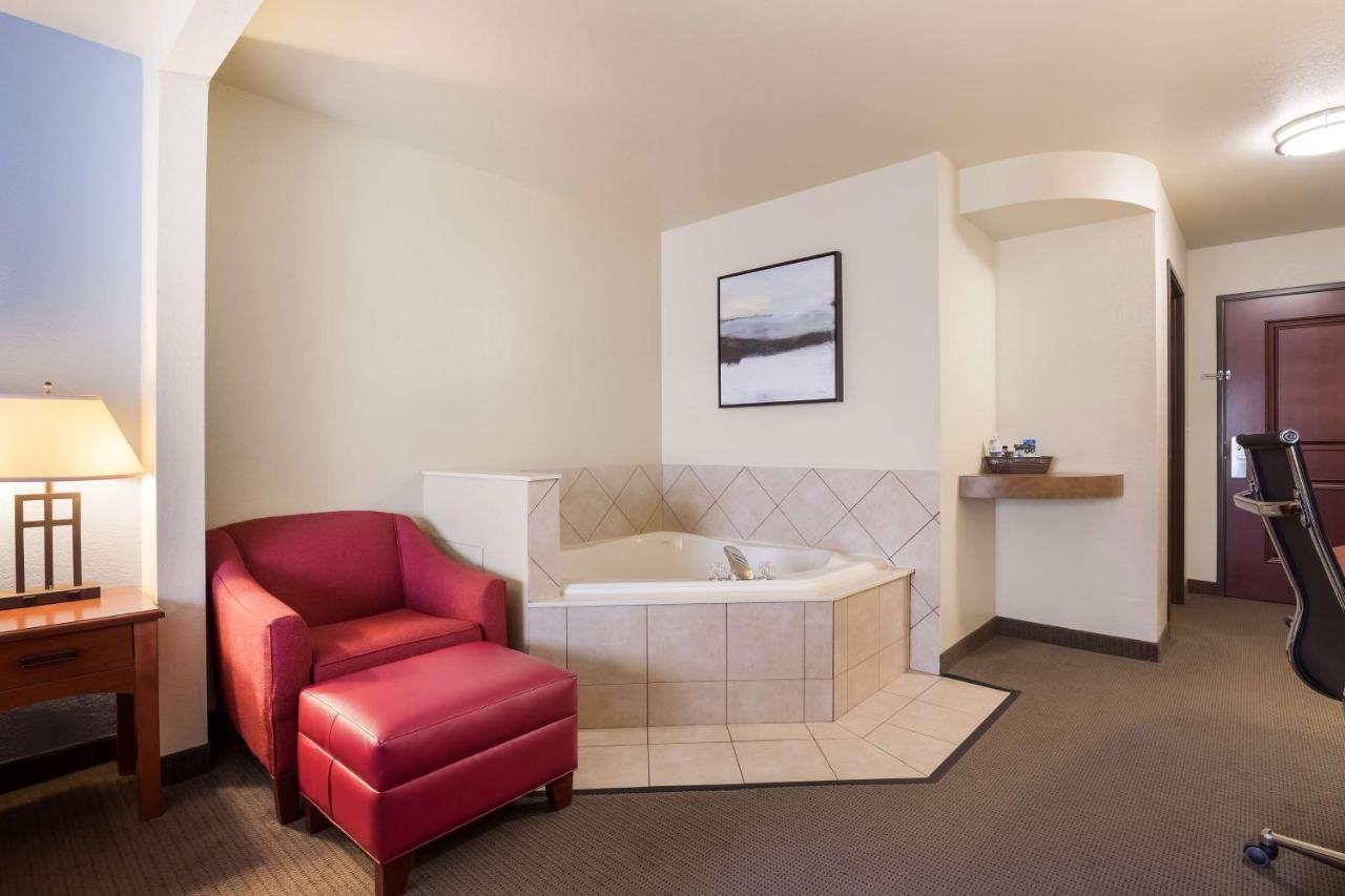 Best Western Coffeyville Central Business District Inn And Suites エクステリア 写真